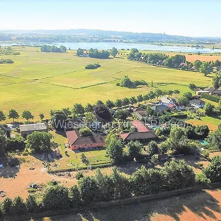 08 Heuwiese - Hof Wiesengrund * Parchtitz